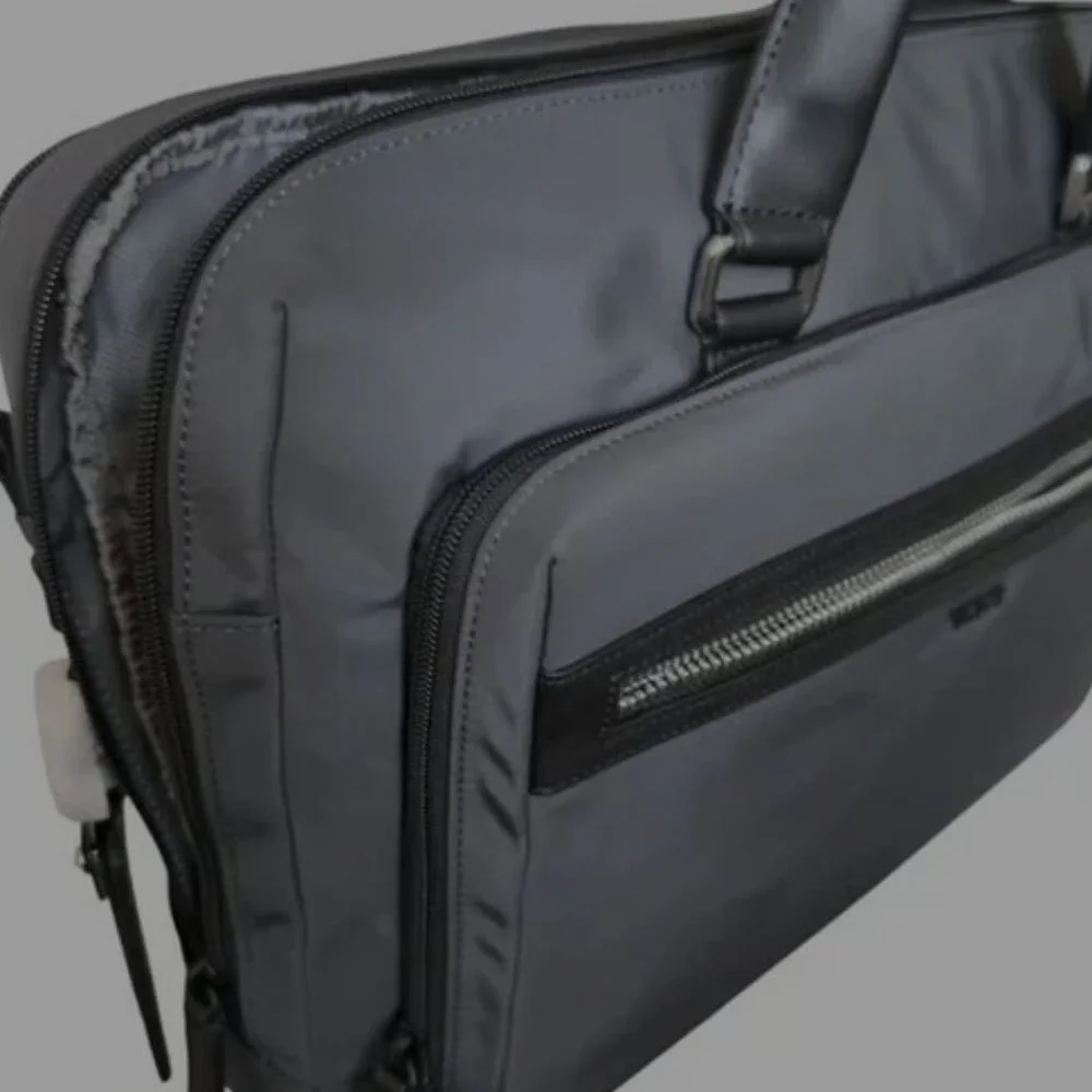 NWT ✅ TUMI OAKFIELD GREY LARGE LAPTOP BRIEFCASE GREY✨ BRAND NEW WITH TAGS
